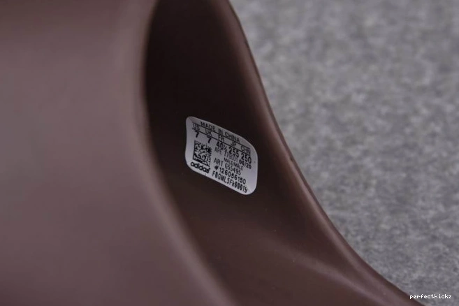 G55495 Yeezy Adidas Soot Slide 0730
